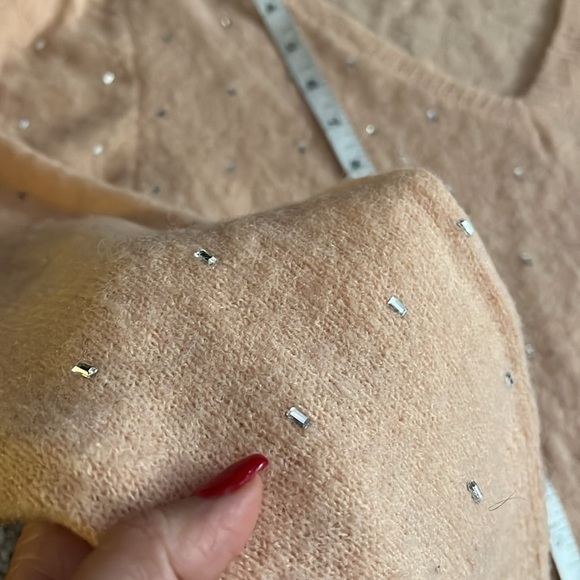 “Astr The Label: Abigail Puff Sleeve Embellished Sweater In peach Jewel size m” - Picture 6 of 9